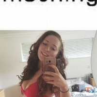 vantoee Nude